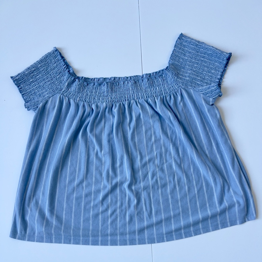 American eagle women’s top